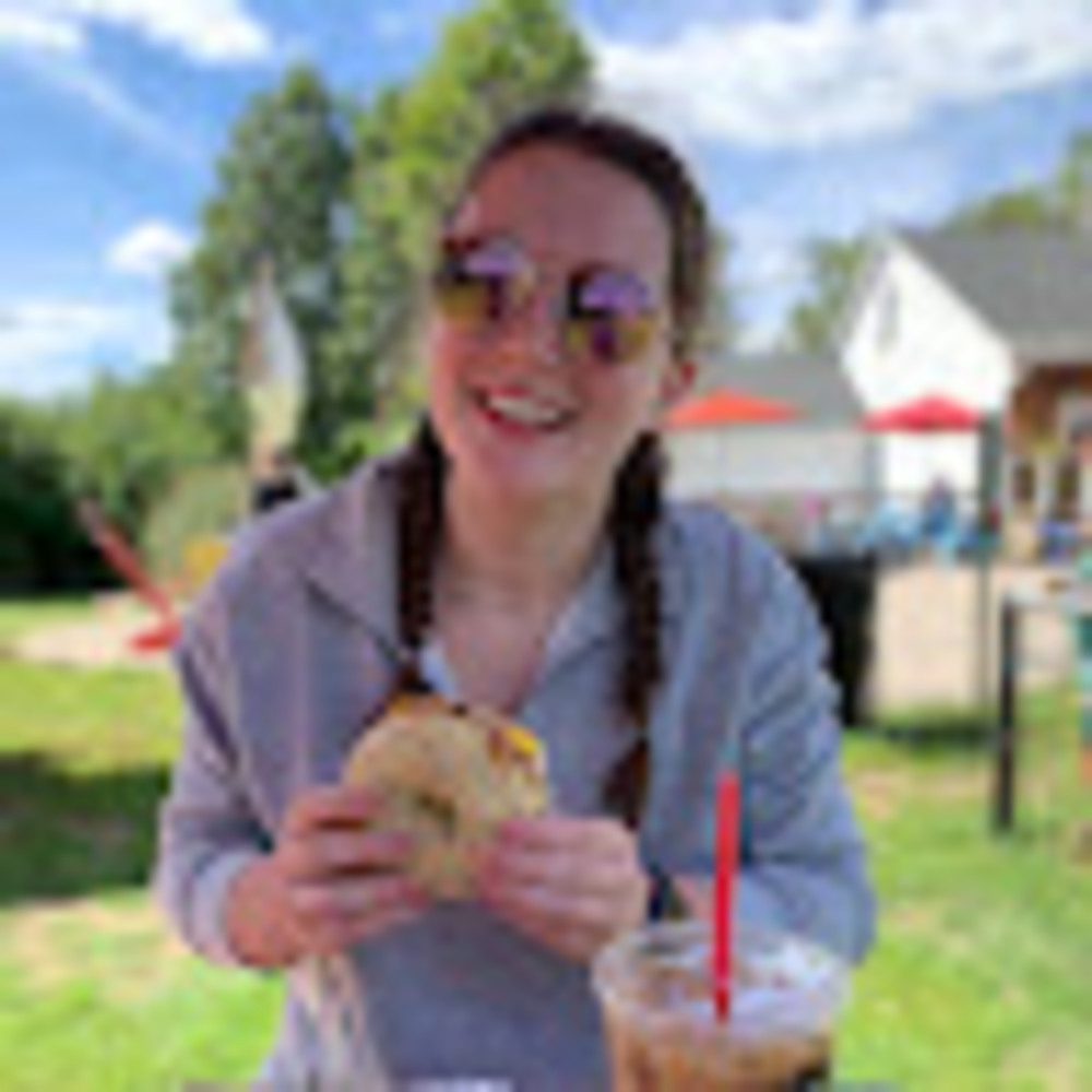 Meet your Posher, Nicole